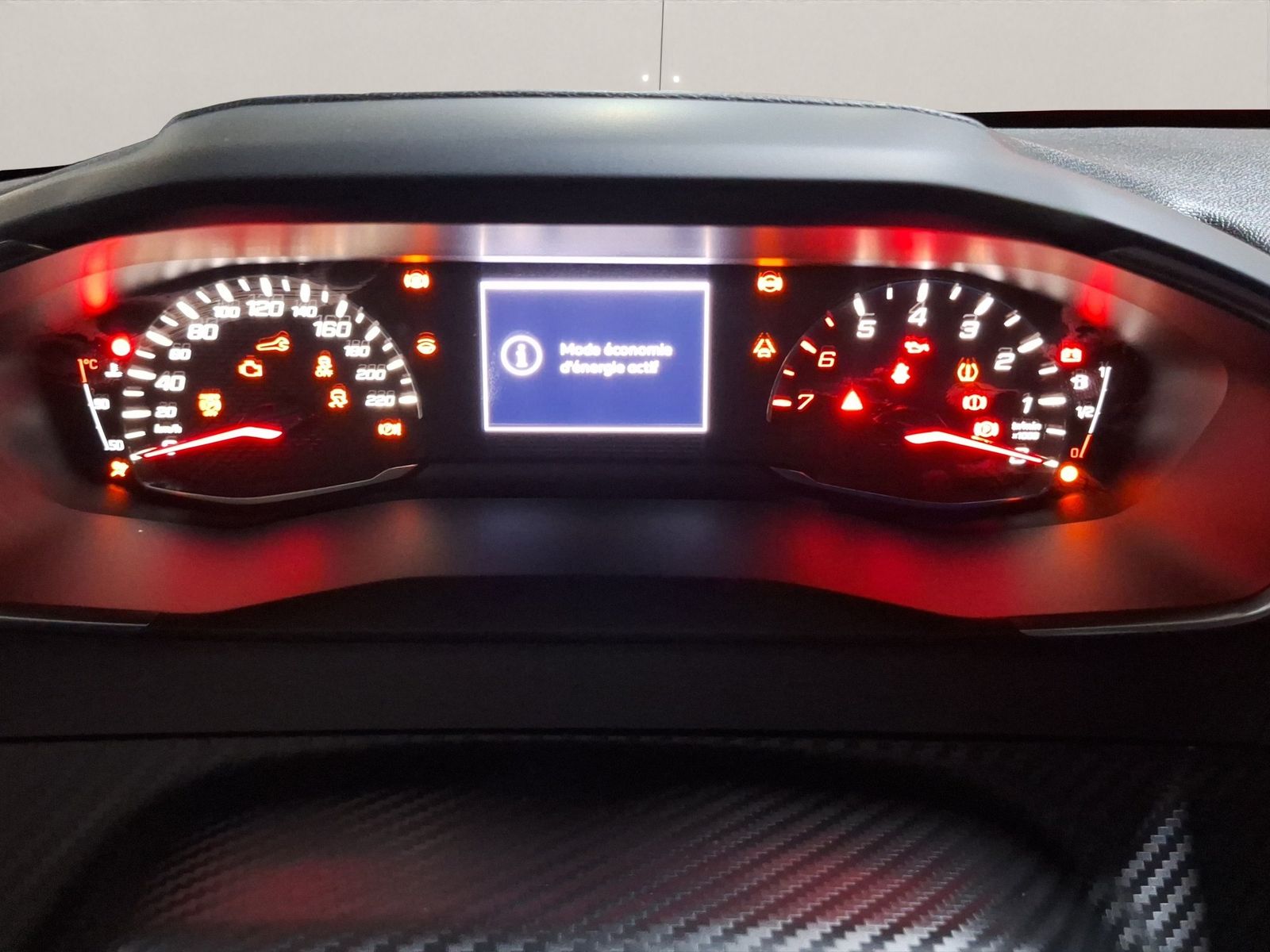 Peugeot 208 - Bild 10