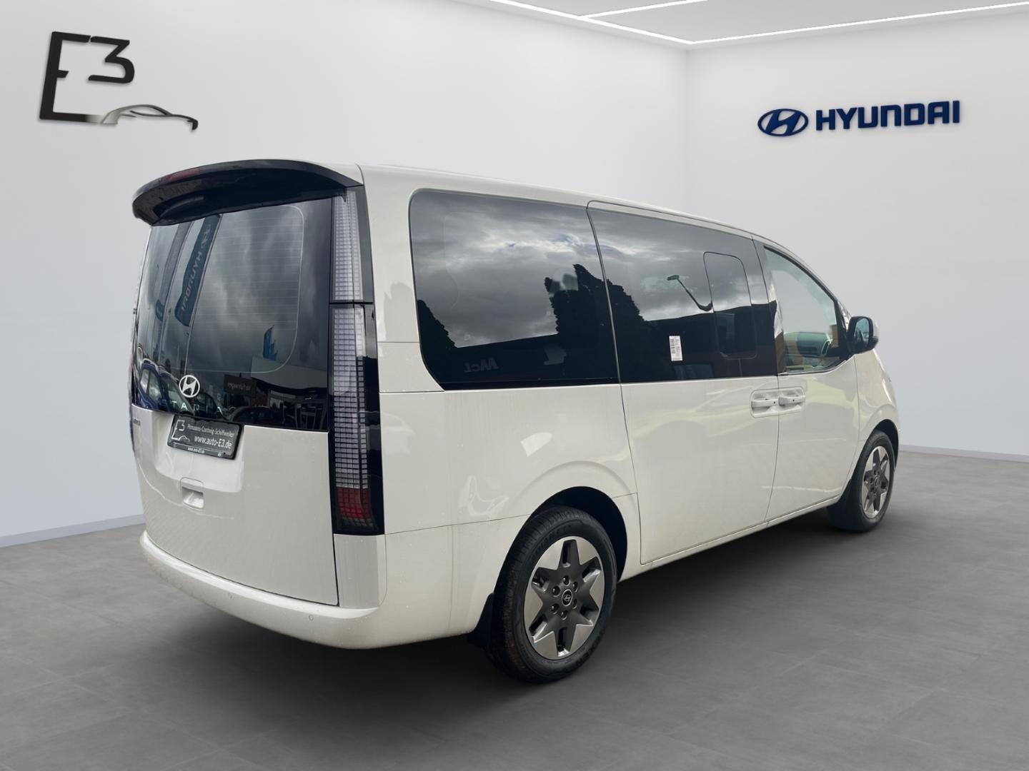 Hyundai STARIA Hybrid 1.6 Turbo 6-AT 2WD Signature Panor