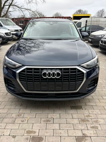 Audi Q3 35 TDI Navi/Teilleder/AHK Digital Tach/ Assit