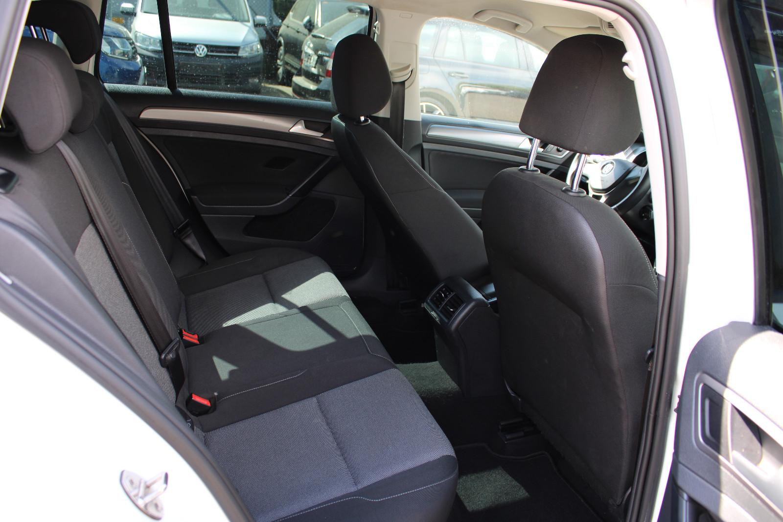 Volkswagen Golf 2015 — photo 10