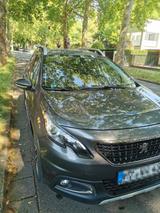 Peugeot 2008 1.2 PureTech 110 EAT6 Allure Automatik - Peugeot 2008: 1.6