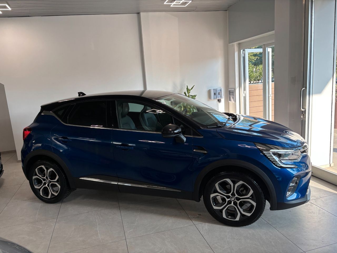 Other Renault Captur Full Hybrid E-Tech 145 CV Techno imagem 2