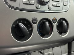 Fahrzeugabbildung Ford Focus Turnier 1.6 Style Automatik Klima PDC AHK