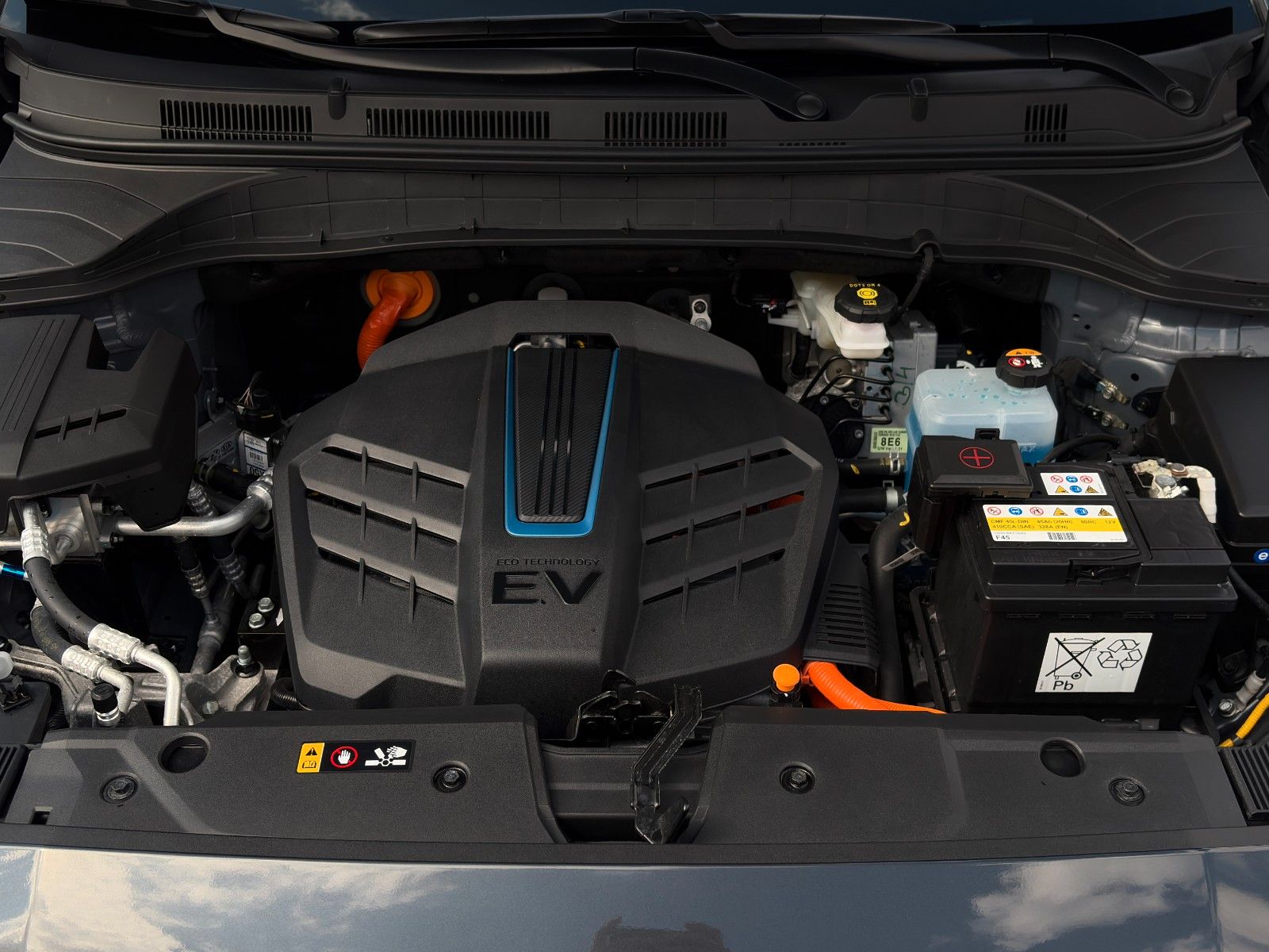 Fahrzeugabbildung Hyundai KONA E Trend NAV LHZ LKA LFA ACC KRELL CarPlay