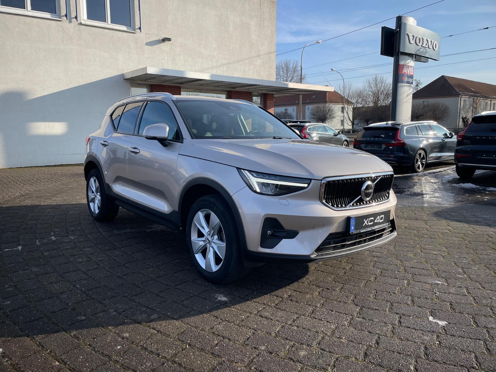 Volvo XC40 T2 Automatik FahrerAss Cam LED Winter Paket