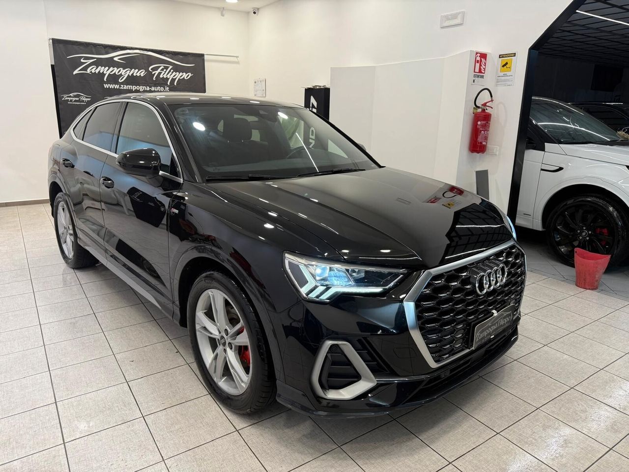 Audi Q3 SPB 35 TDI S-line Tronic edition 2021 imagem 3