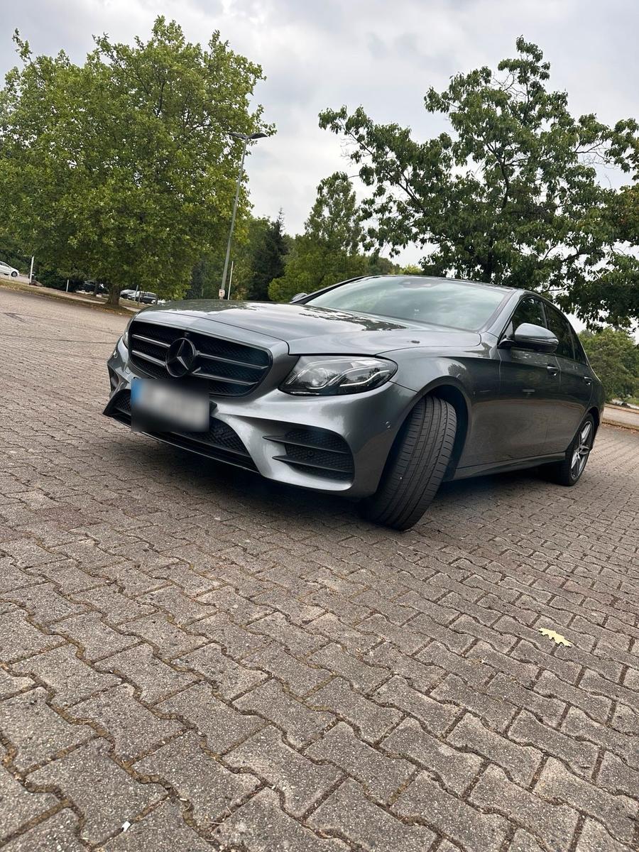 Mercedes-Benz E 220