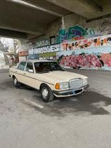 Mercedes-Benz Mercedes W123 300D Automatik (1979)  Lieb... - Mercedes-Benz 300: W123