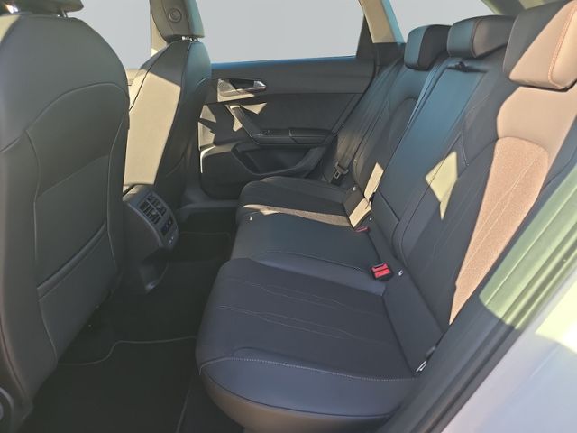 Leon Sportstourer 2.0 TDI DSG LED+NAVI.+AHK+ACC+