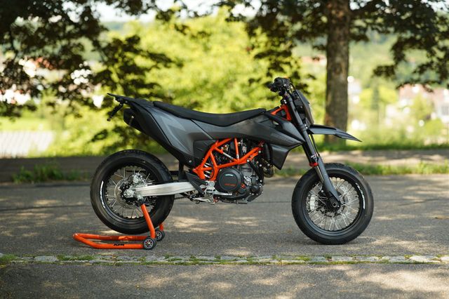 KTM 690 SMC R SONDERMODELL