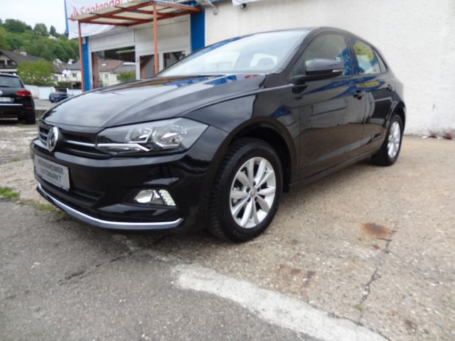 Fahrzeugabbildung Volkswagen Polo VI Highline/DSG//4.400km/1.Hd/PDC/Navi/Sitz