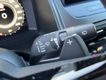 Nissan Qashqai N-Connecta Navi* LED* HUD* Pano* FSH* SH