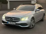 Mercedes-Benz  E400 d 4MATIC | Pano | Distronic | AHK  - Mercedes-Benz 400 mit Diesel-Antrieb