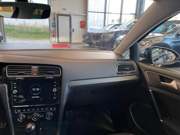 Volkswagen Golf VII Lim. Join BMT 1.5 TSI 5-Türer*NAVI*SHZ*