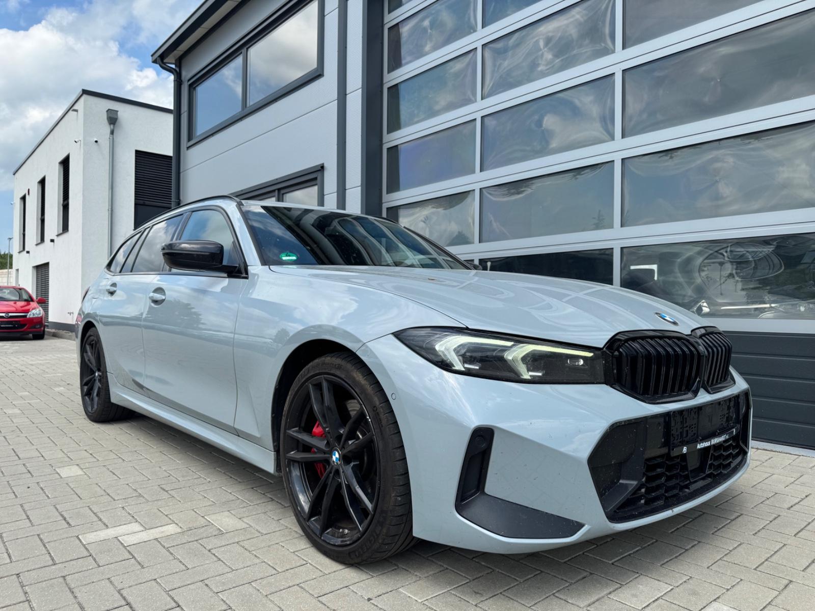BMW 330d Touring M Sport PRO LED PANO MEMORY H*Up