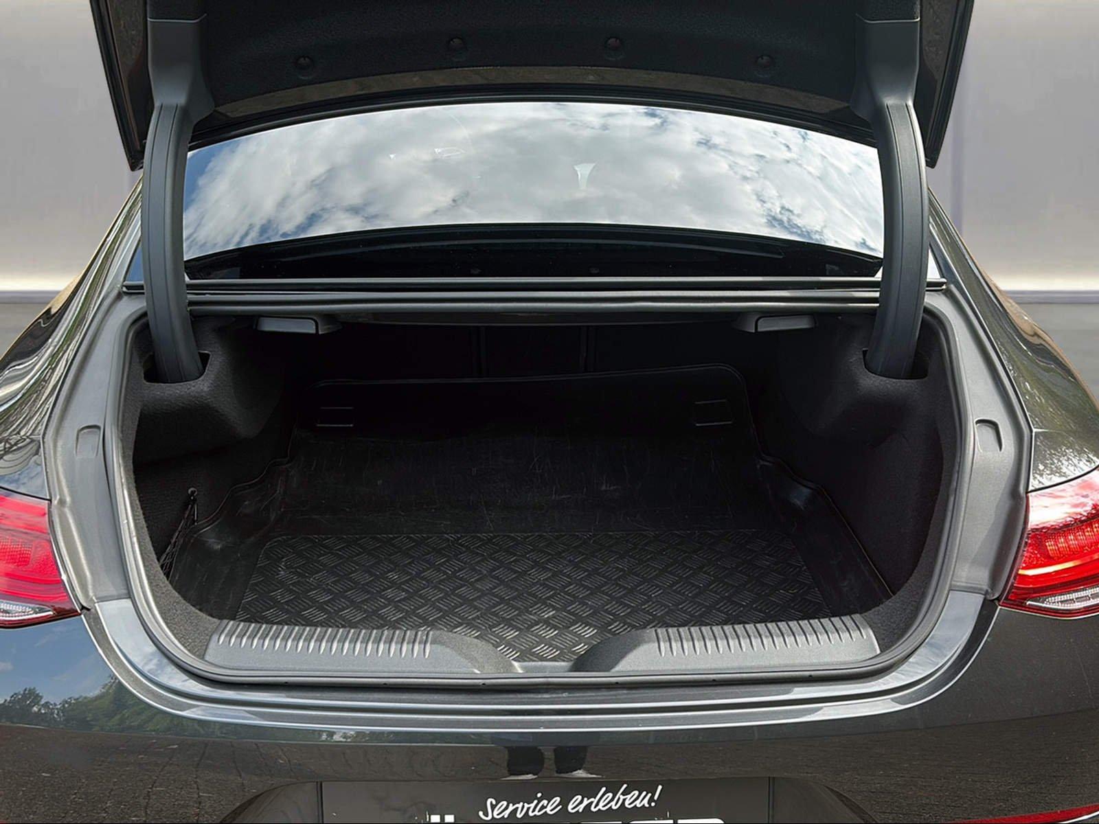 Mercedes-Benz CLS 300 d Coupé AMG DSC 360° BURMESTER MULTIBEAM