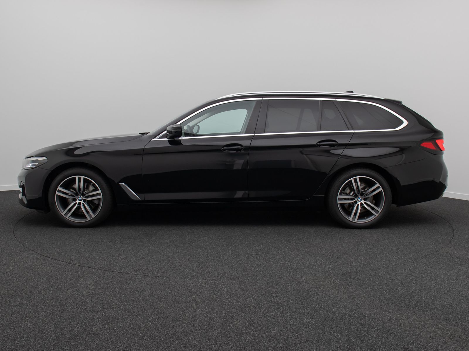 Fahrzeugabbildung BMW 520d xD Alarm 4xKlima Leder DAB Panorama 18Zoll