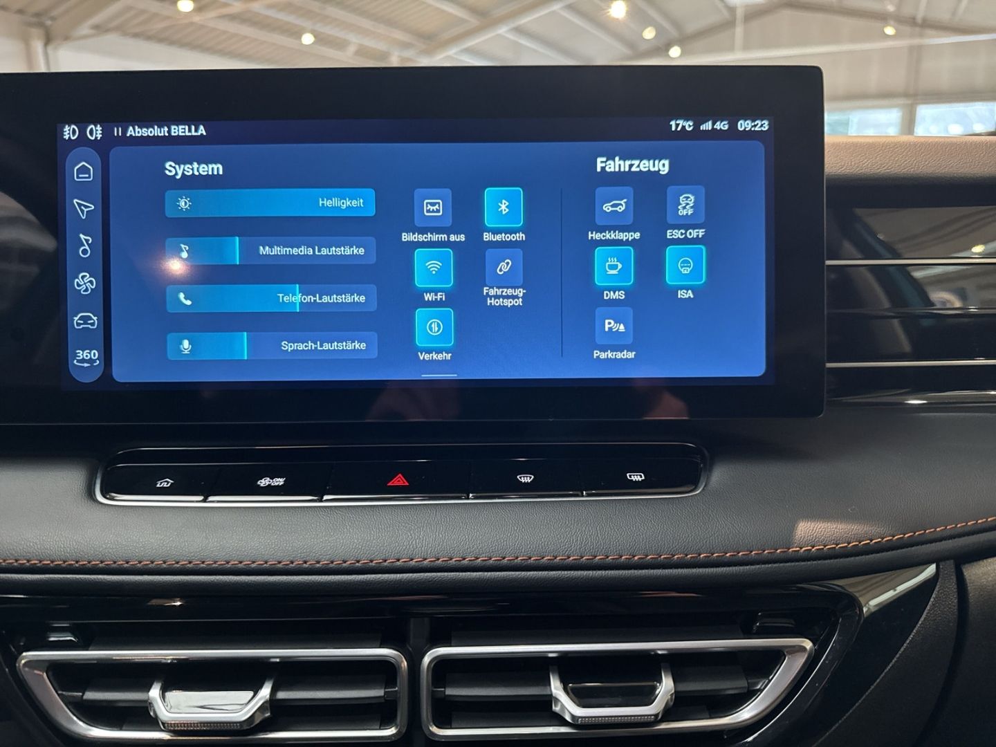 Fahrzeugabbildung MG HS 1.5 PHEV 200 kW Luxury EU6e Navi Leder Memory