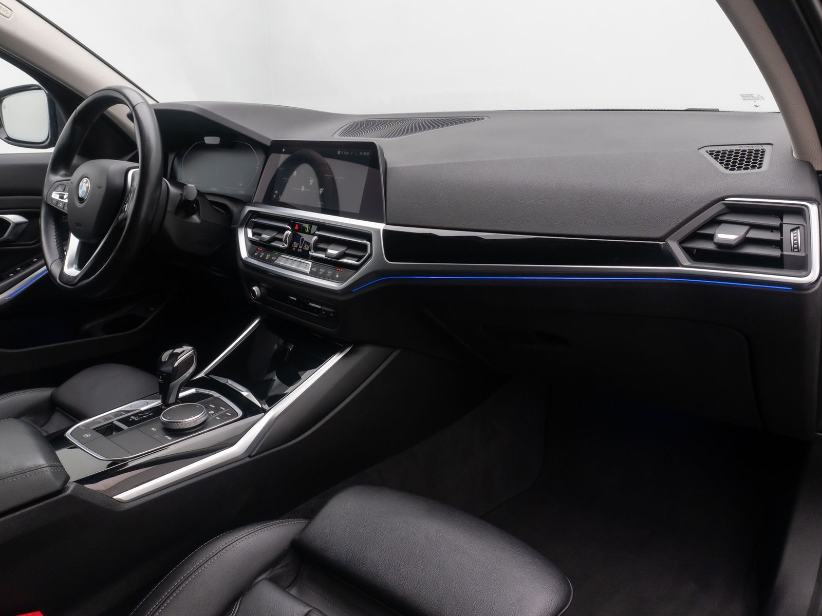 Fahrzeugabbildung BMW 320d xD Sport Line ACC Laser HUD DAB Alarm Leder