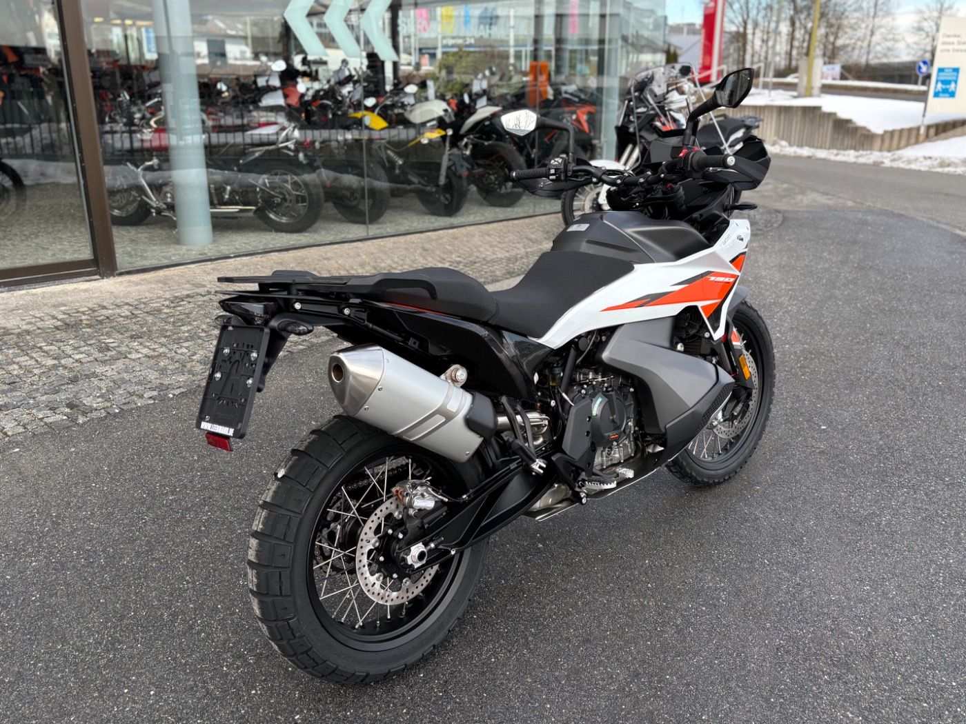Fahrzeugabbildung KTM 790 Adventure 2026 Tech Pack inclusive beide Far