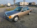 Mercedes-Benz Mercedes 230E W124 Impalabraun TÜV/Service... - aus 1990: Mercedes