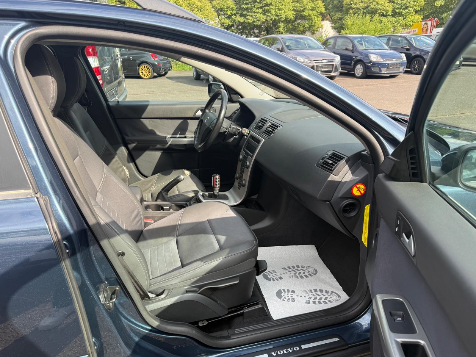 Volvo V50 2005 — photo 16
