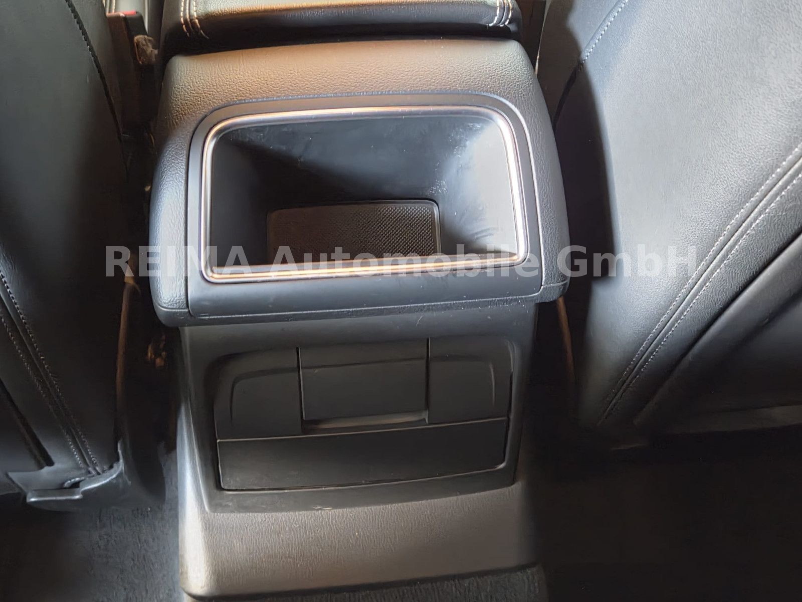 Fahrzeugabbildung Audi Q5 3.0 TDI quattro, S-Line