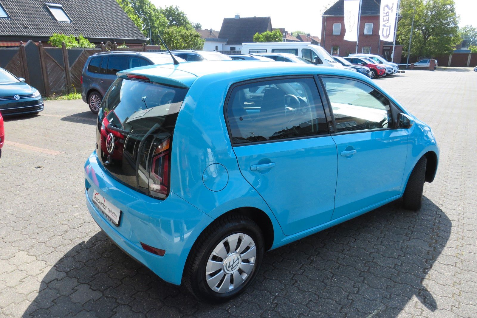 Fahrzeugabbildung Volkswagen up! 4T GJ KLIMA SPURHALTE DAB SCHECKHEFT