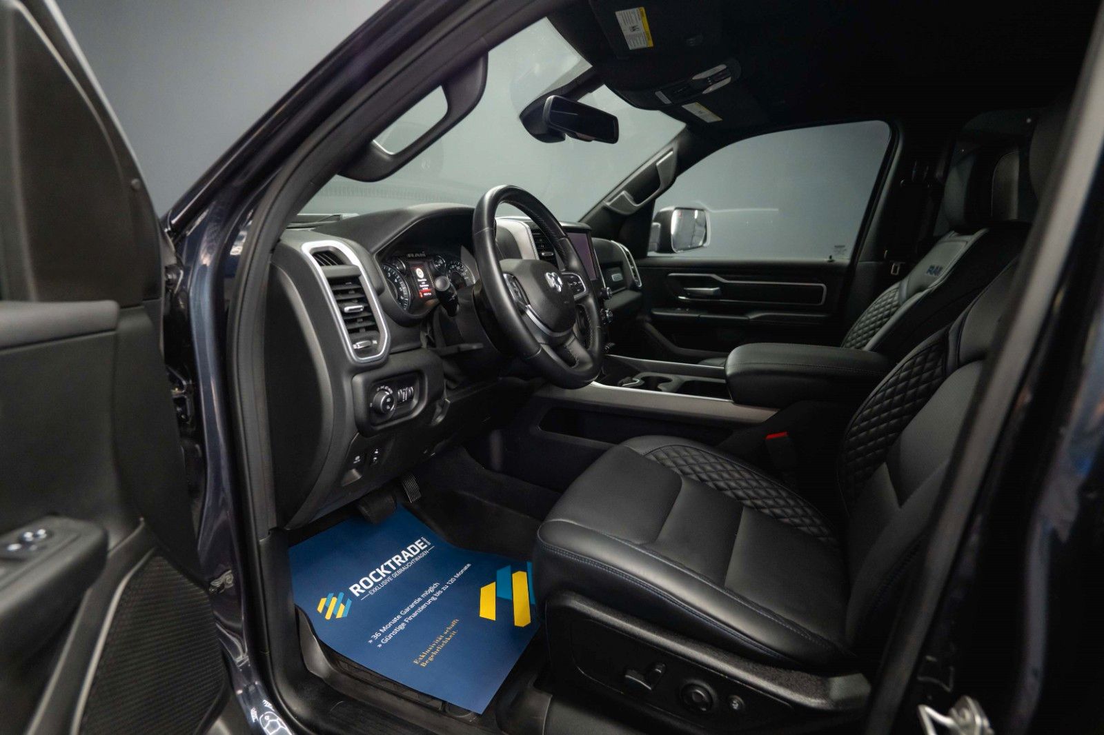 Fahrzeugabbildung Dodge RAM 5.7 V8 HEMI 4x4 OFFROAD Night Limited 19%