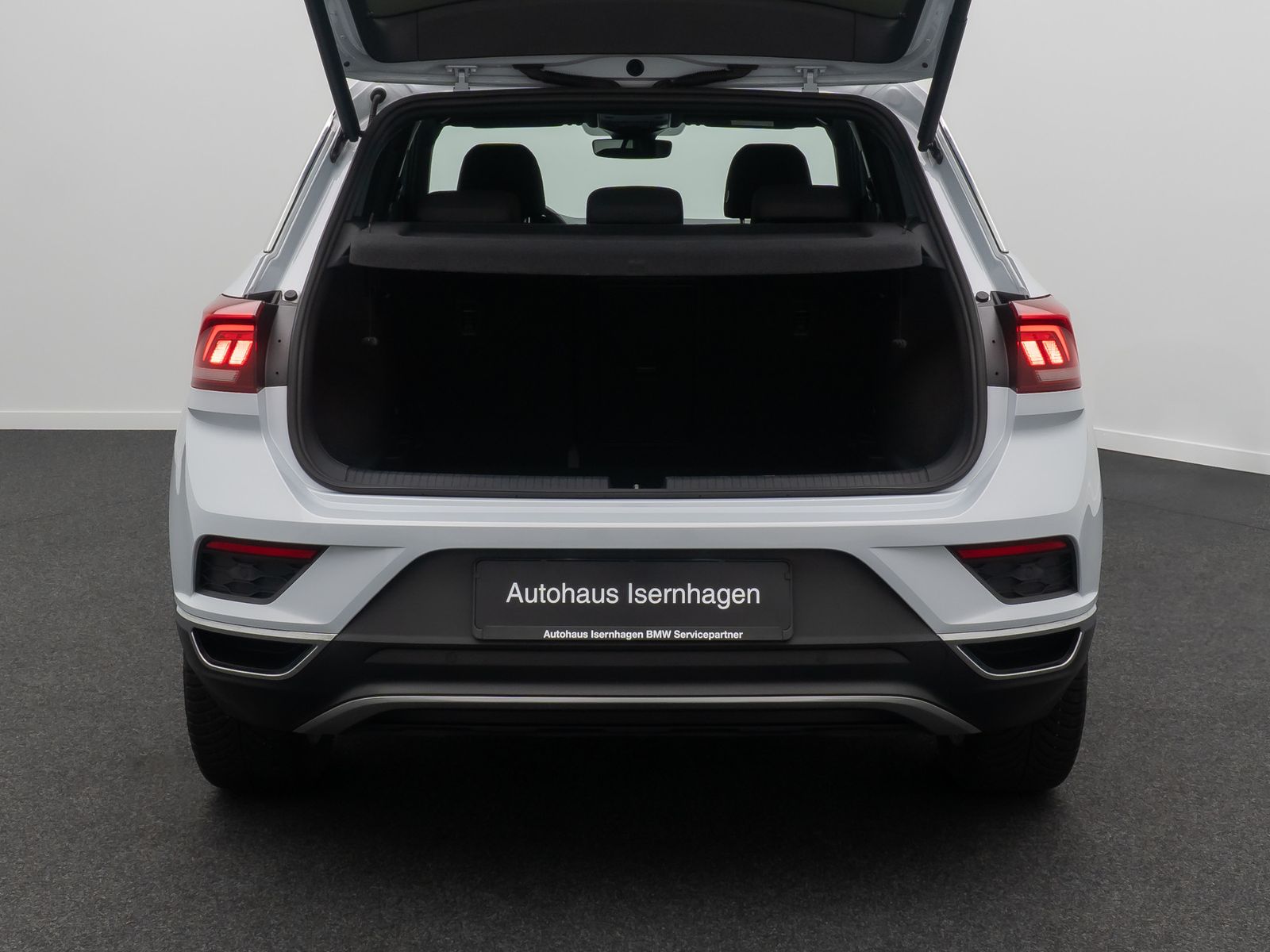 Fahrzeugabbildung Volkswagen T-Roc Sport ACC PDC HIFI Alarm FahrAssist DAB WR