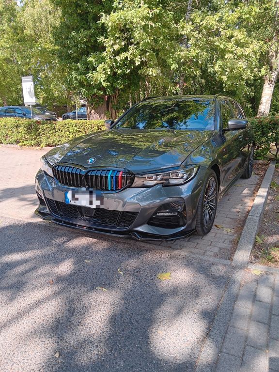 Image of BMW 320