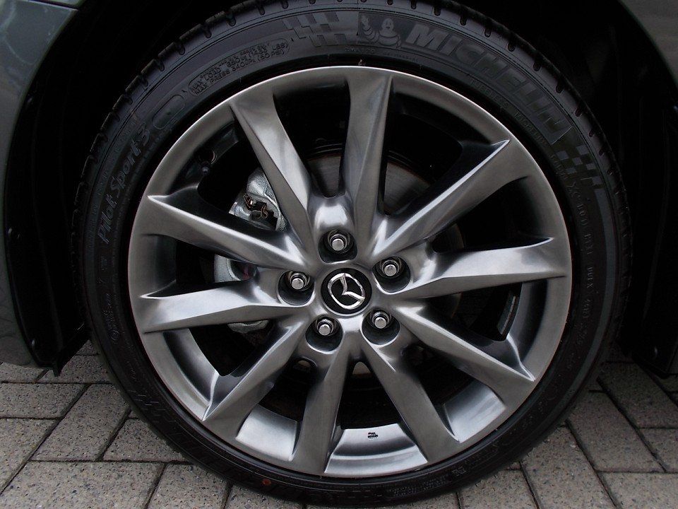 Fahrzeugabbildung Mazda 3 Signature+ G-120 AT NAVI RFK SHZ HUD LogIn Blu