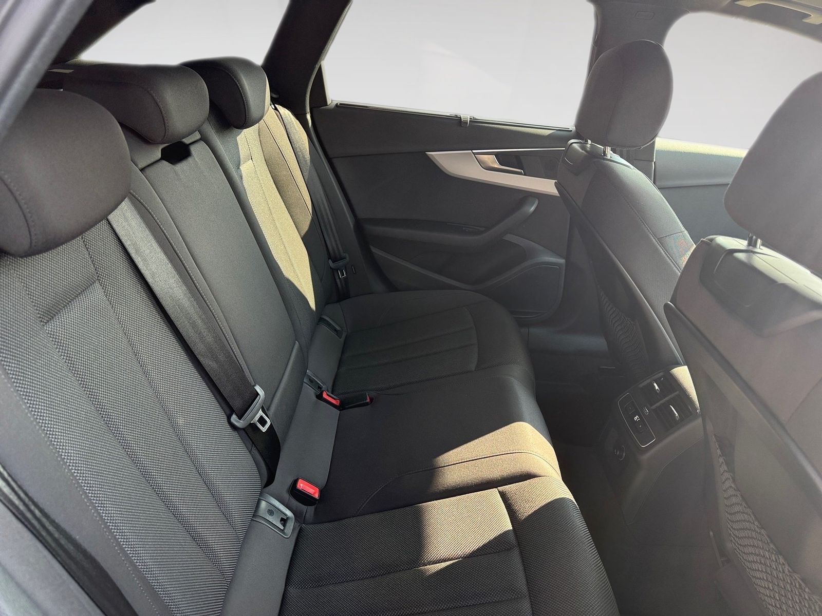 Audi A4 - Bild 10