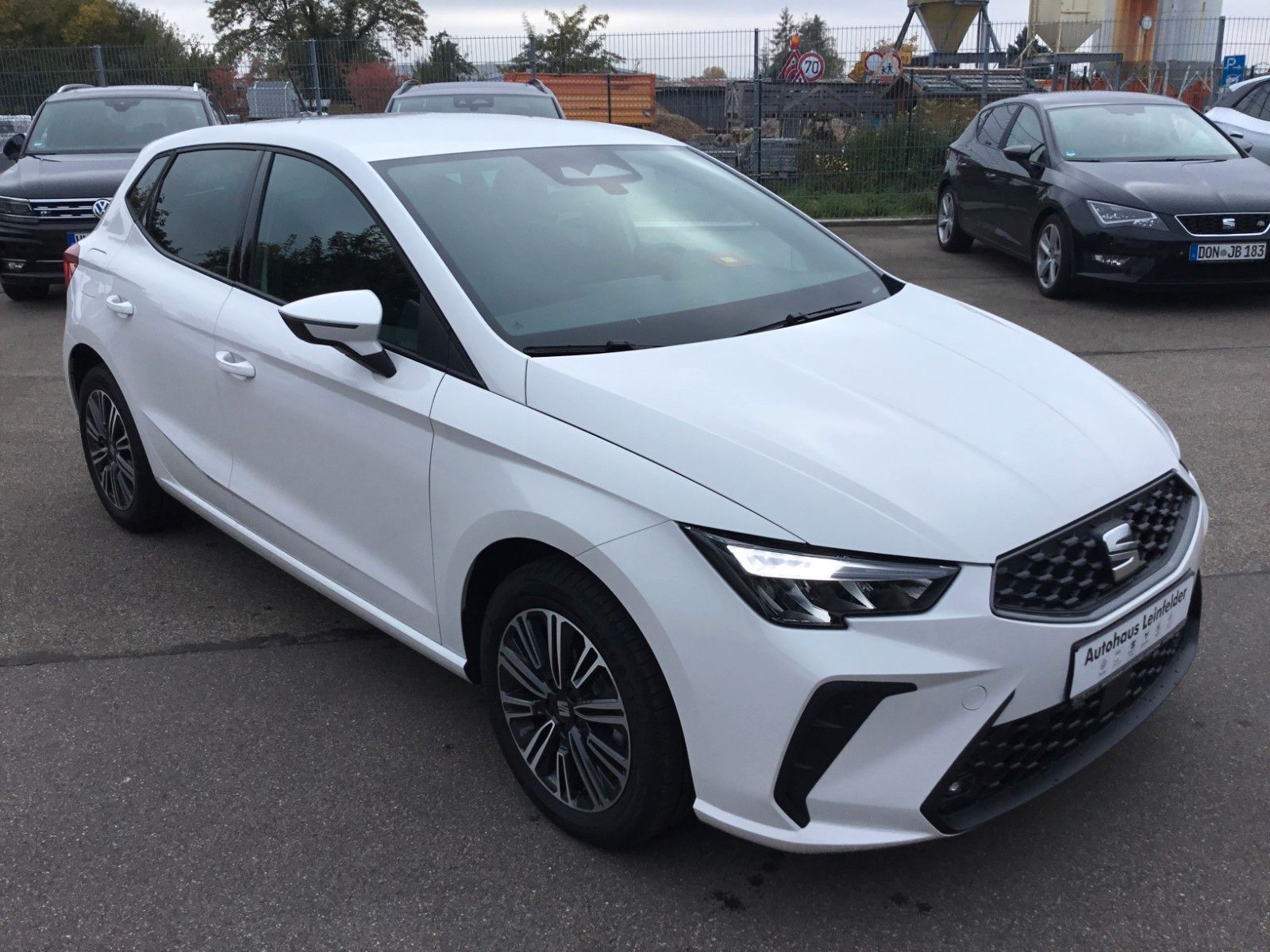 Fahrzeugabbildung SEAT Ibiza 1.0TSI Style DSG+ACC+16"+Navi+LED+FullLink