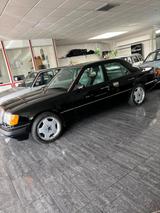 Mercedes-Benz Mercedes W124 E400 - gebrauchte Mercedes-Benz E 400 aus dem Jahr 1993