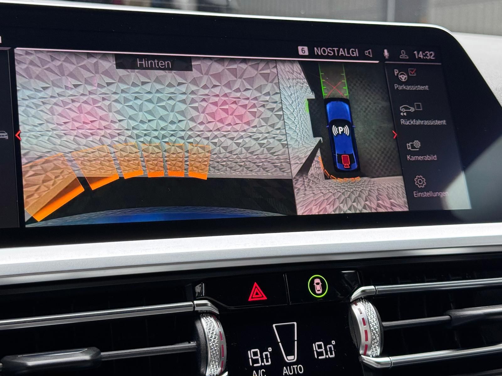 Fahrzeugabbildung BMW XDR*INDIVIDUAL*DEUTSCH*H&K*LASER*STANDHZ*PANO*AH