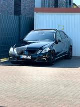 Mercedes-Benz Mercedes Benz E350 CDI 4Matic - Mercedes-Benz E 350 aus 2009: 4matic