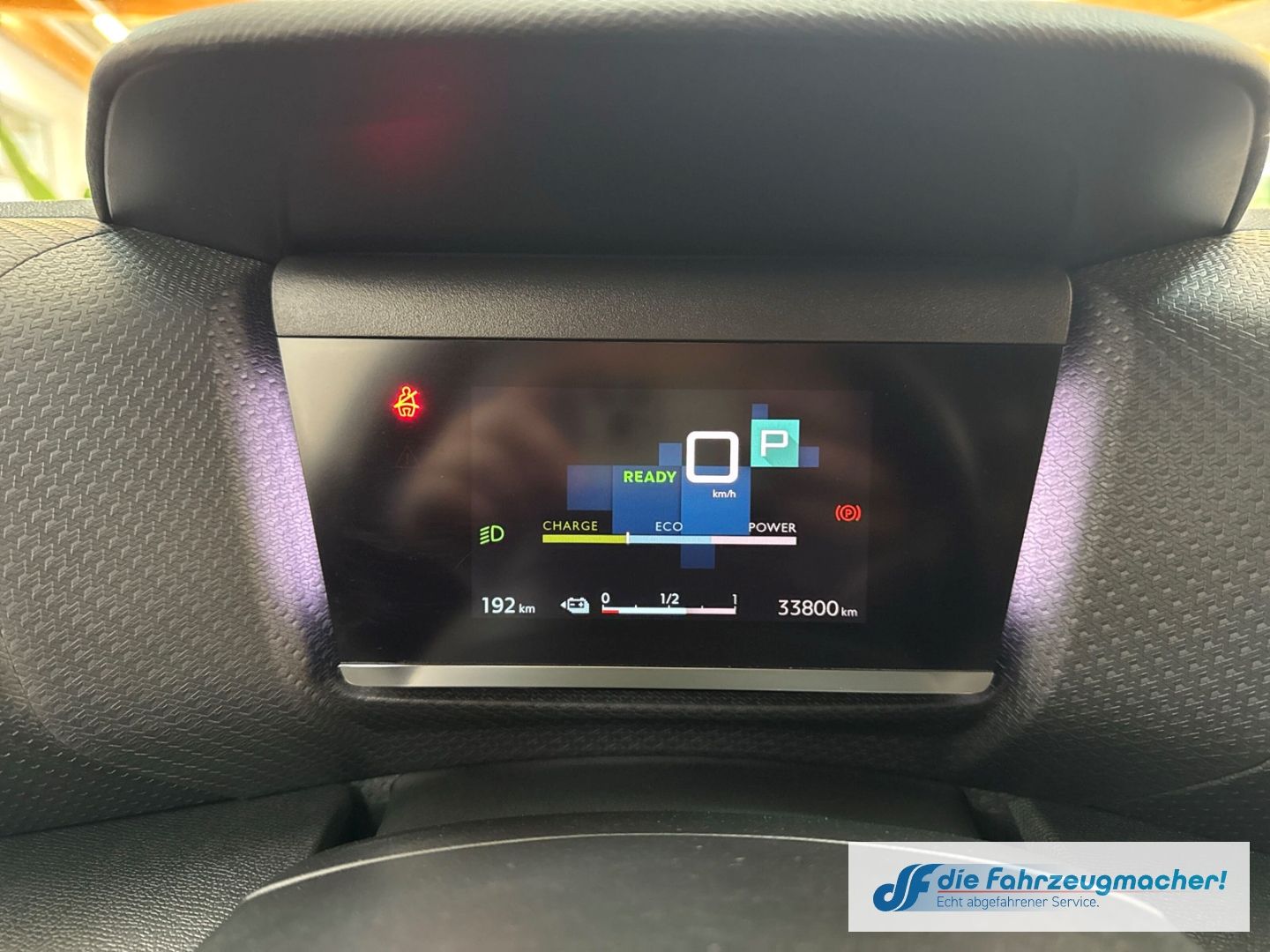 Fahrzeugabbildung Citroën C4 E- Shine HUD Navi 360 Kamera LED Apple CarPla