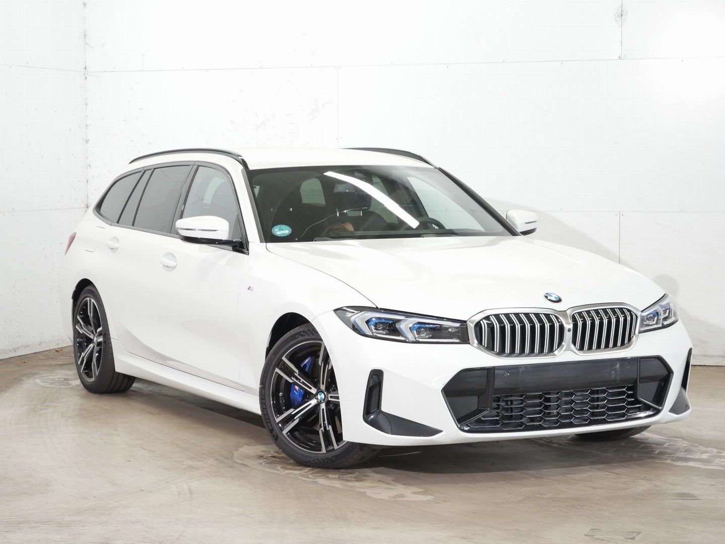 BMW 320i Touring M Paket Anhängerk. HiFi 360° Kamera foto 4