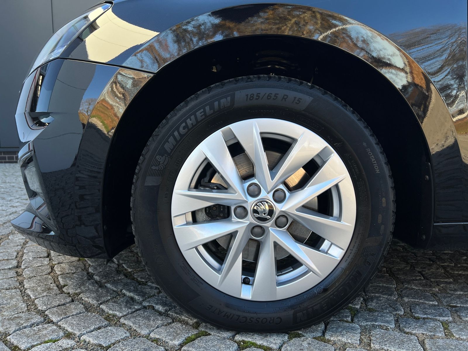 Fahrzeugabbildung SKODA Fabia Style 1.0 TSI *AHK, ACC, LED, Navi*