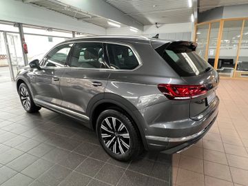 Volkswagen Touareg - 8