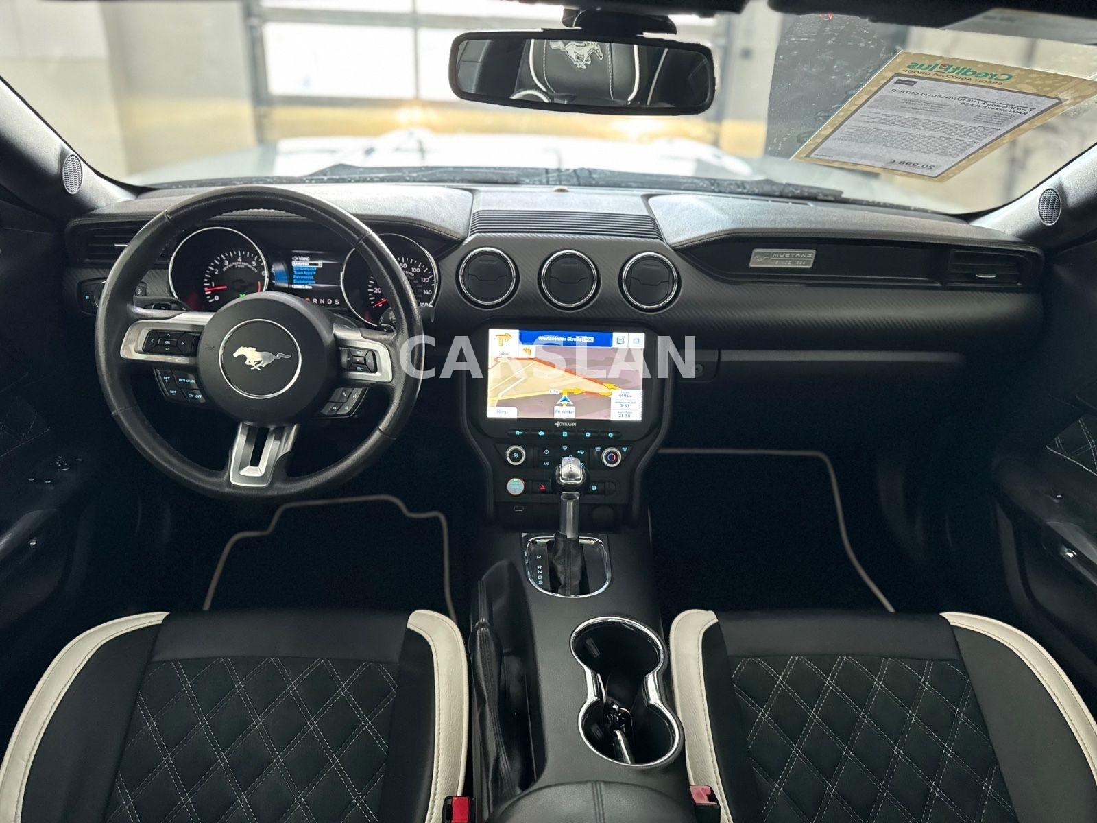 Ford Mustang 3.7 V6 NAVI+LED+ALCNTR+R.KAM+SHZ+KEYLESS