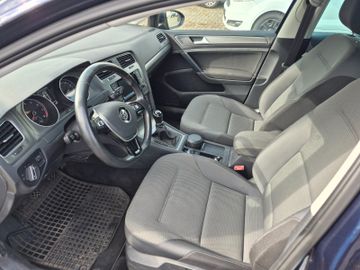 Volkswagen Golf - 5
