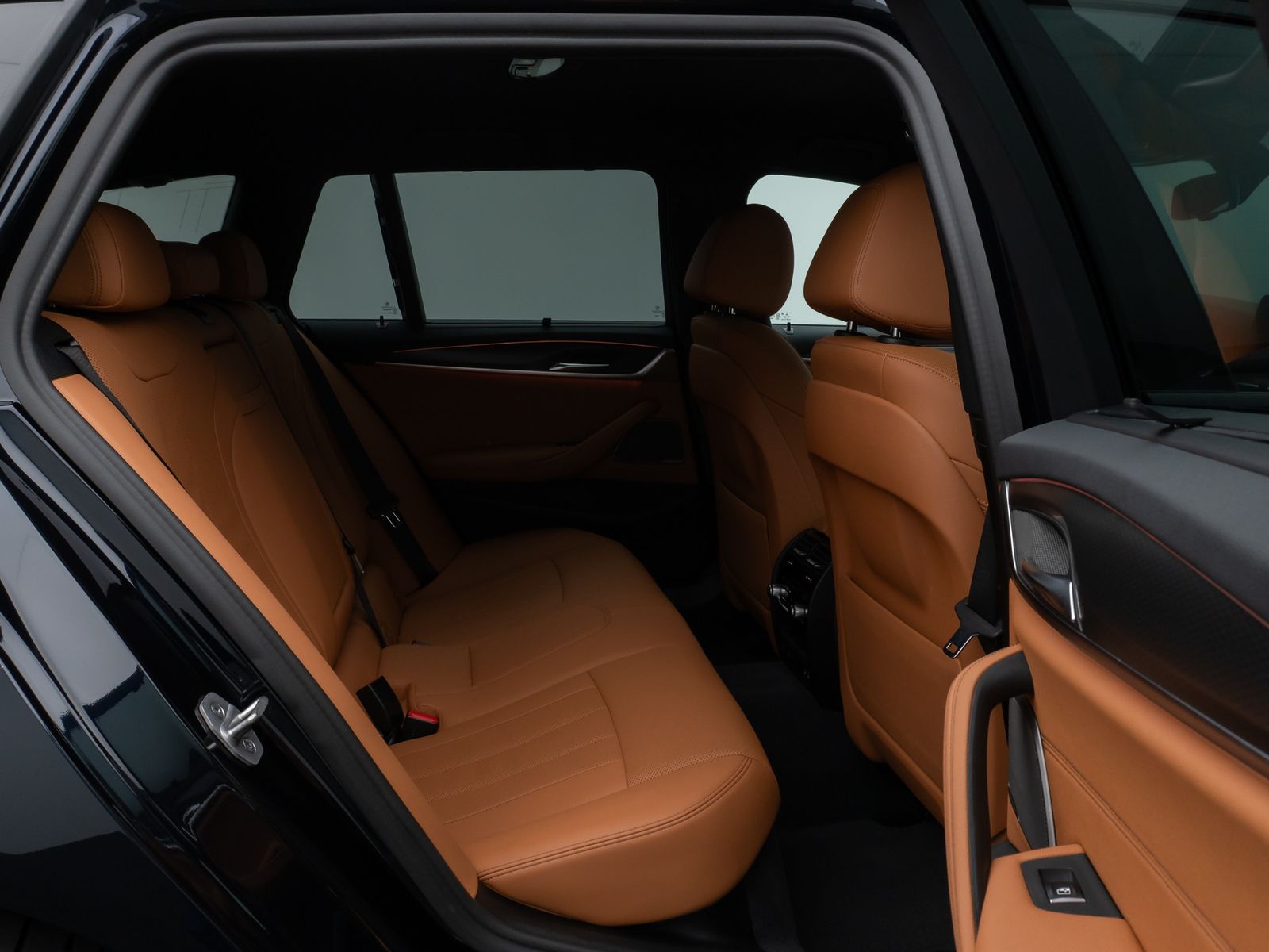 Fahrzeugabbildung BMW 530e M Sport 360°Laser HUD DAB H/K Komfort Alarm