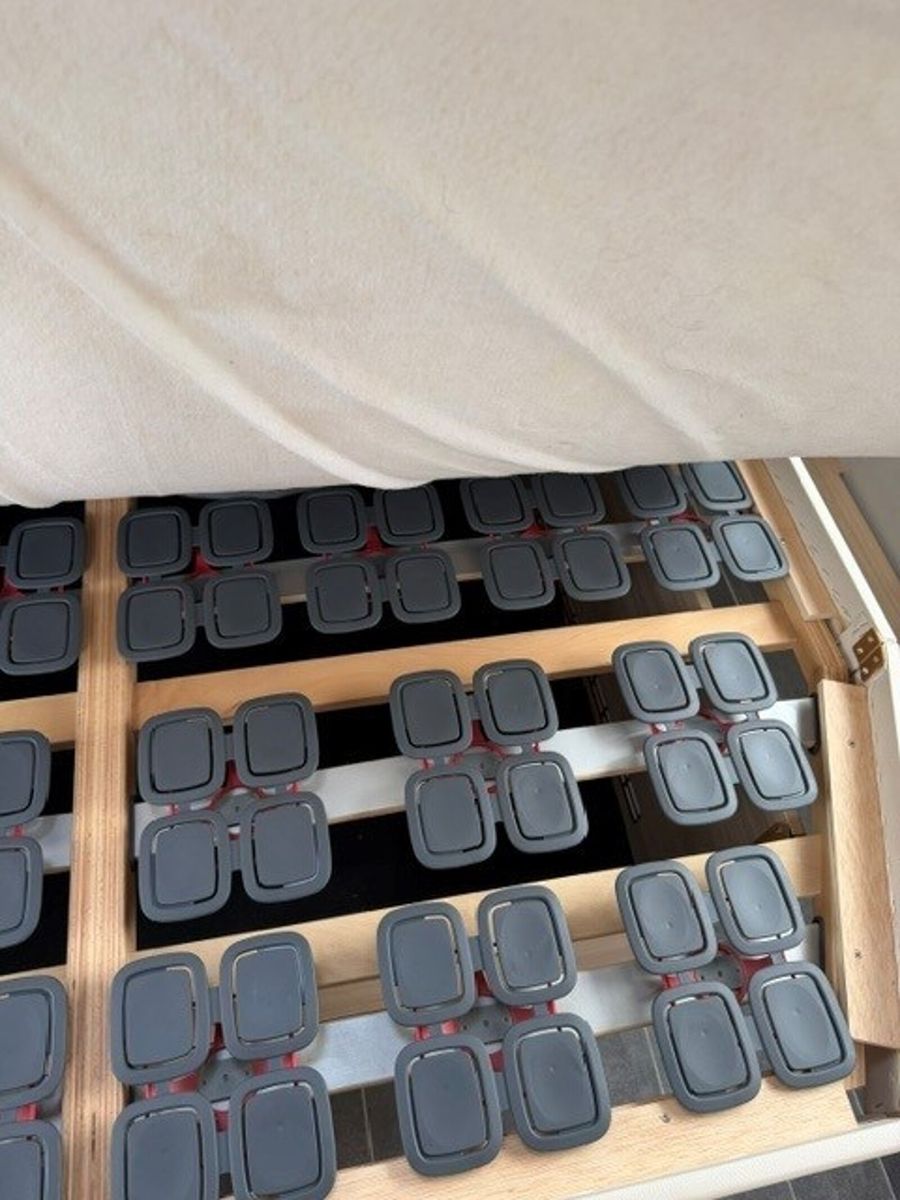 Fahrzeugabbildung Tabbert Vivaldi 550 DF 2.5 Mover Solar Queensbett Ofen