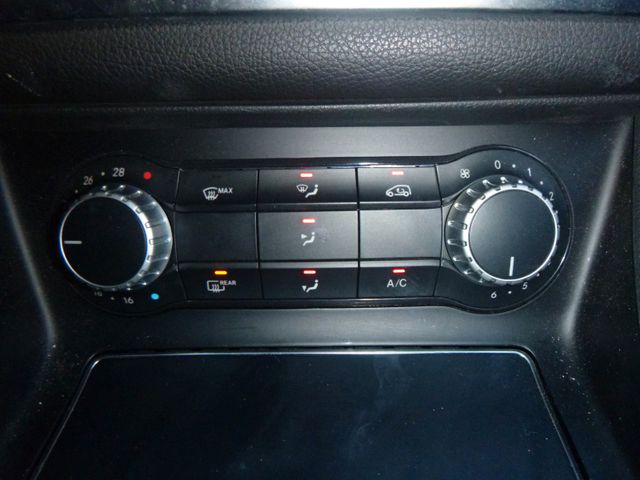 Fahrzeugabbildung Mercedes-Benz CLA 220 CDI Lim >AMG/AUT/KAM/LEDER/PDC/SHZ<