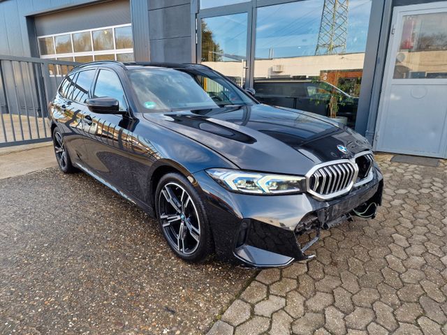 BMW 320 Baureihe 3 Touring 320 i M Sport Curv.Displ.