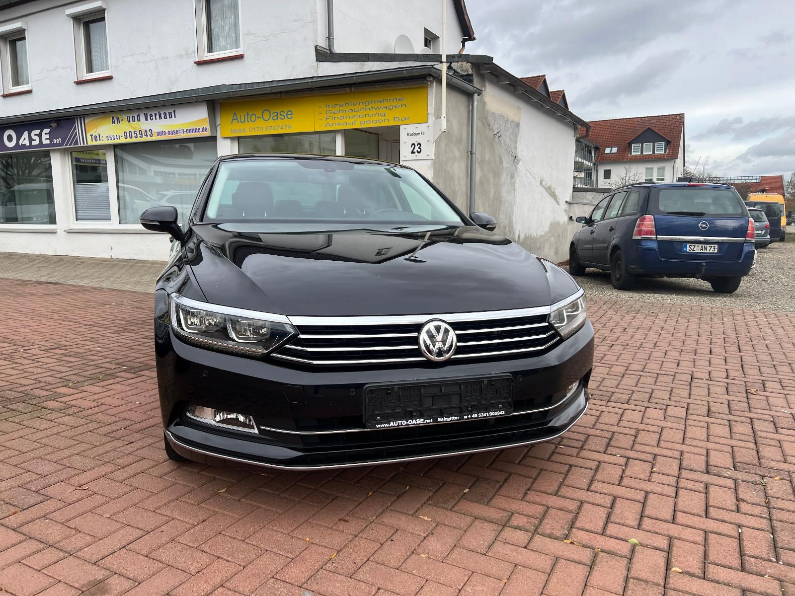 Volkswagen Passat Lim. Highline DSG*LED*Leder*Massage*AHK*