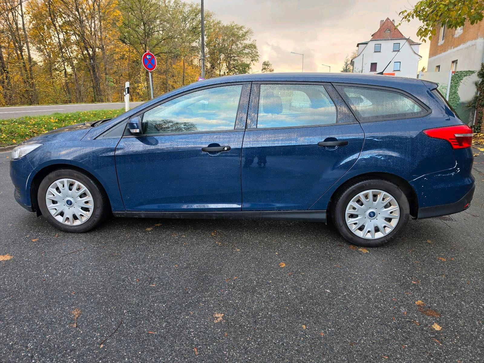 Ford Focus 2014 — photo 8