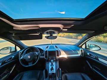 Porsche Cayenne - 11